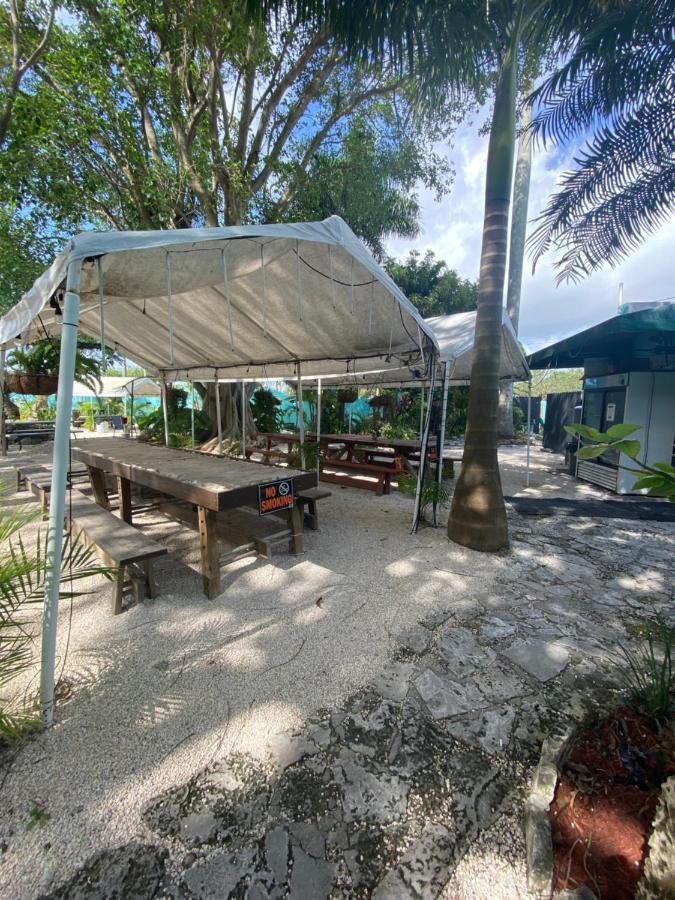 Hoosville Hostel *
